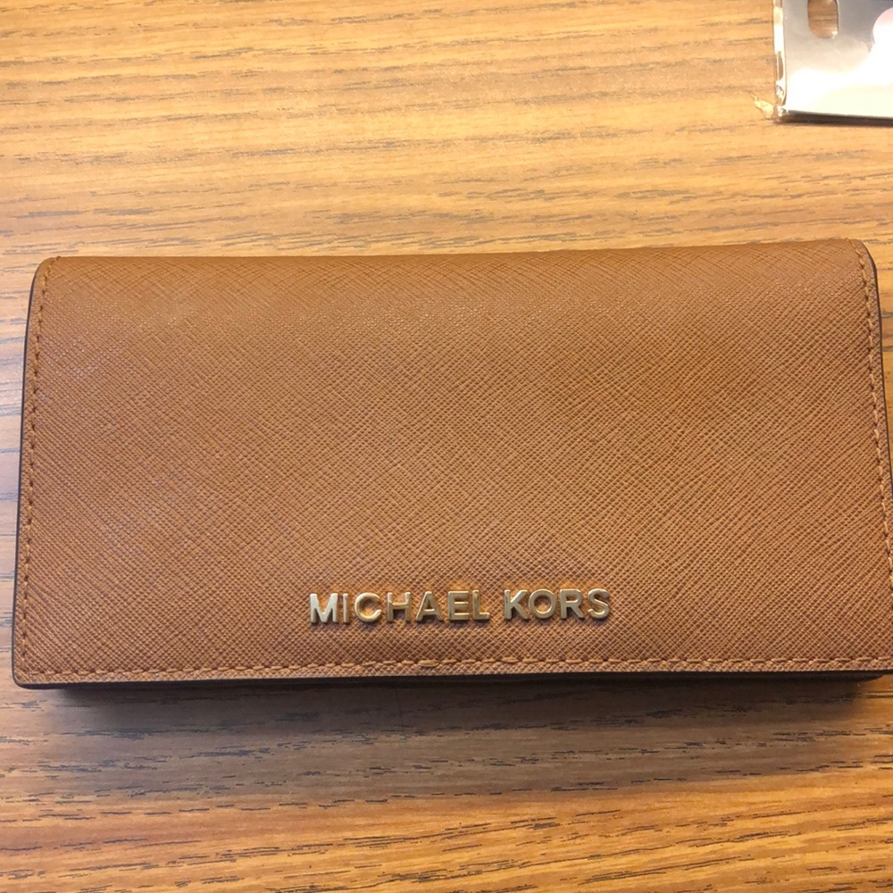 Michael Kors Wallet // Brown